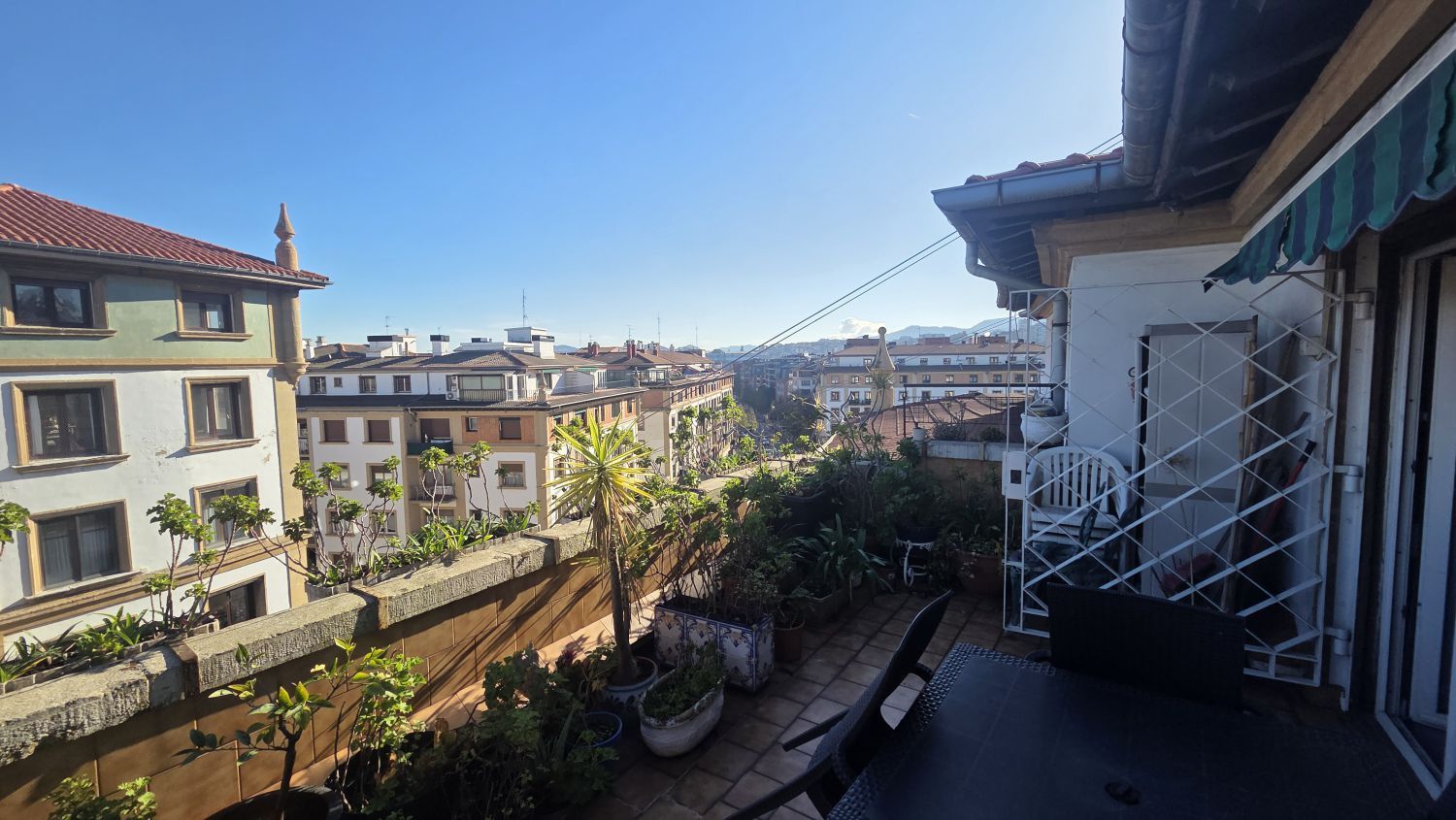 Vista exterior de Pis en venda en Getxo  amb Calefacció, Terrassa i Traster