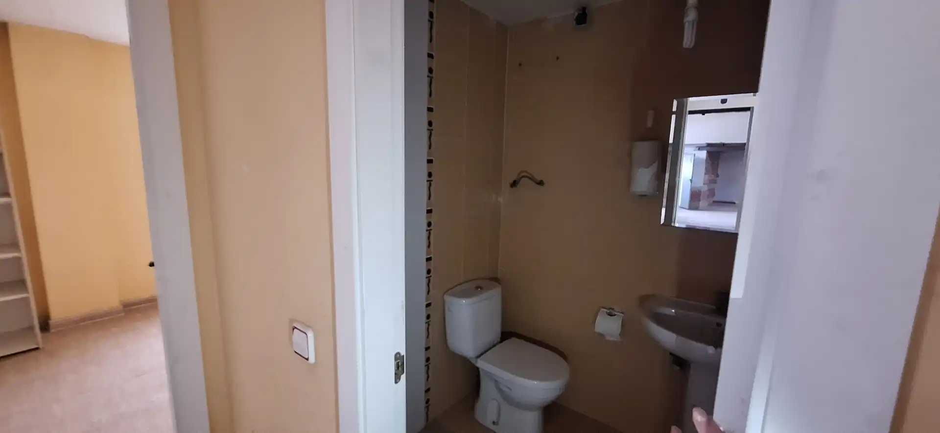 Bathroom of Industrial buildings for sale in Manises