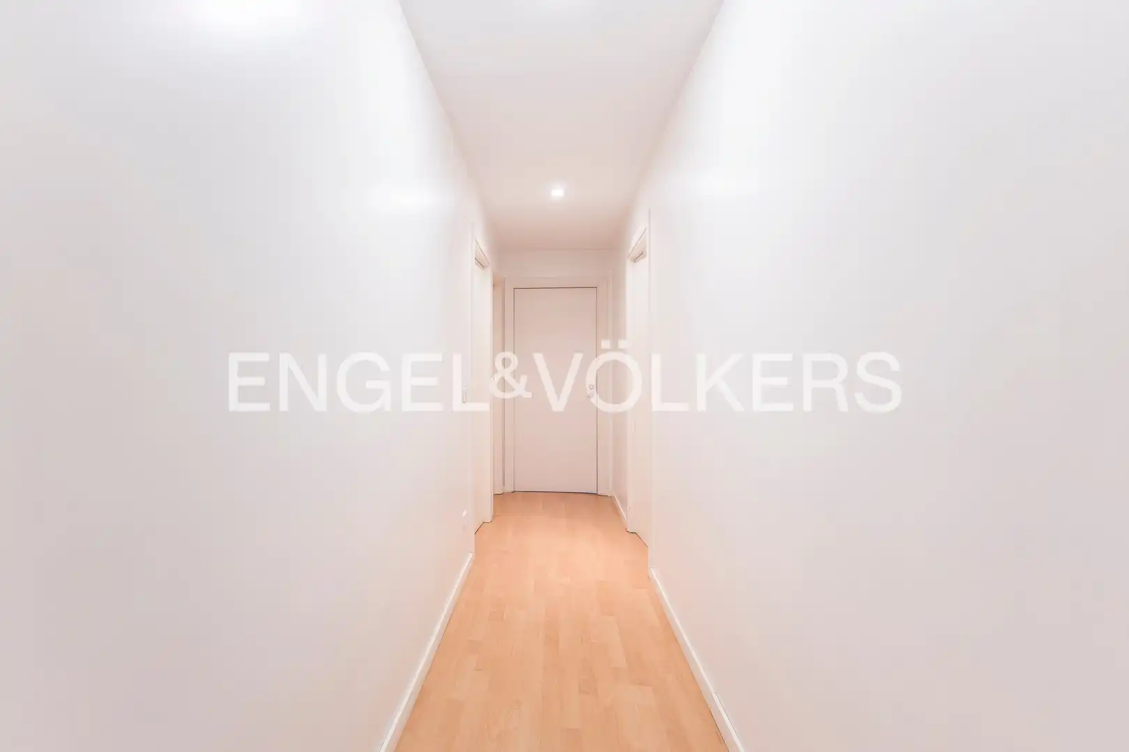 Flat for sale in Madrid  with Air Conditioner, Heating and Parquet flooring