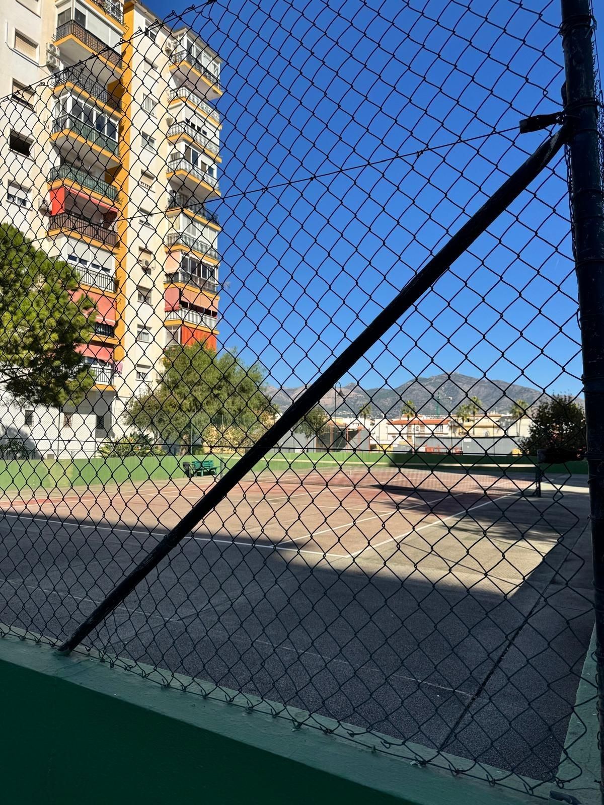 Vista exterior de Pis en venda en Mijas amb Aire condicionat, Terrassa i Traster