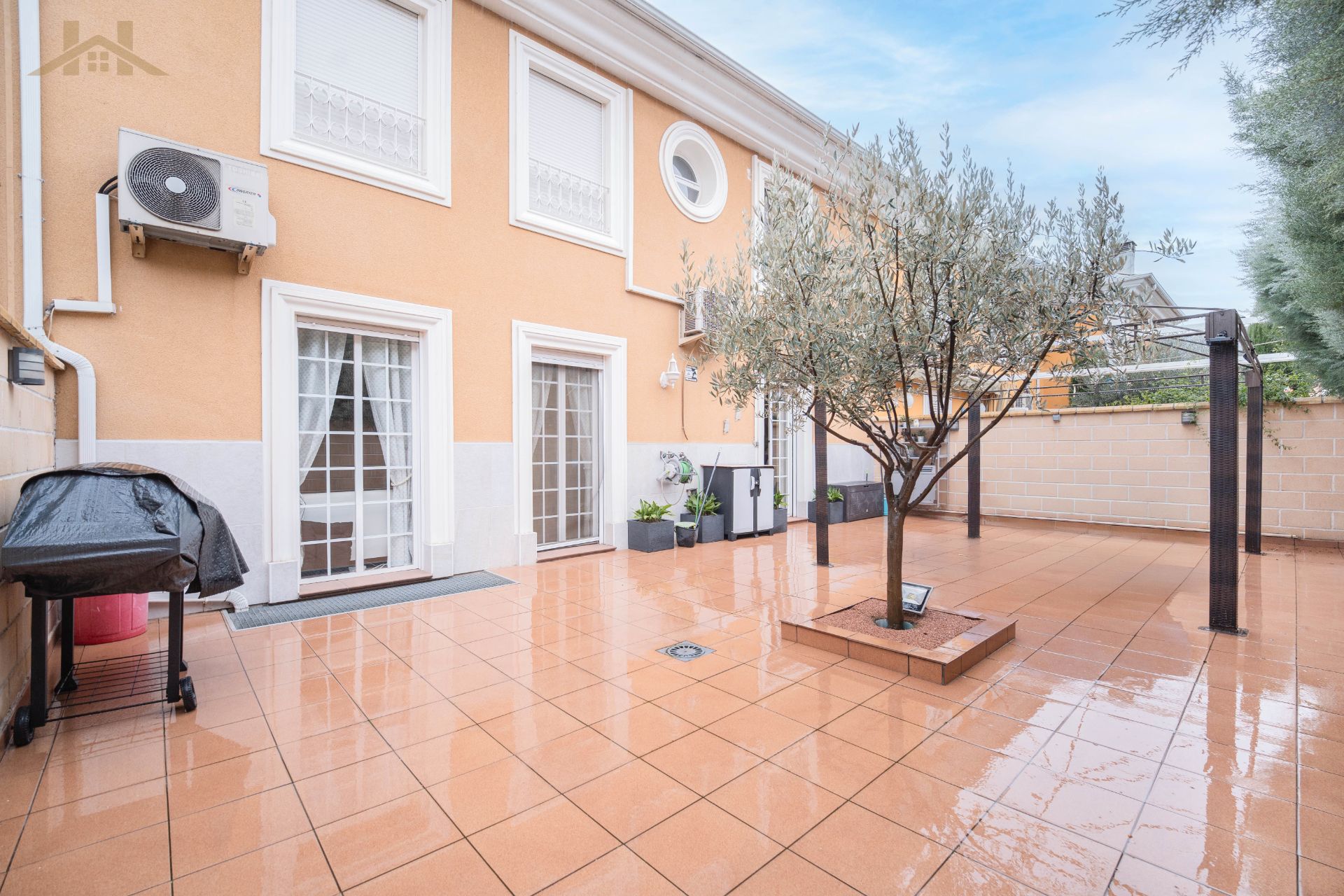 Single-family semi-detached for sale in Parque Cataluña