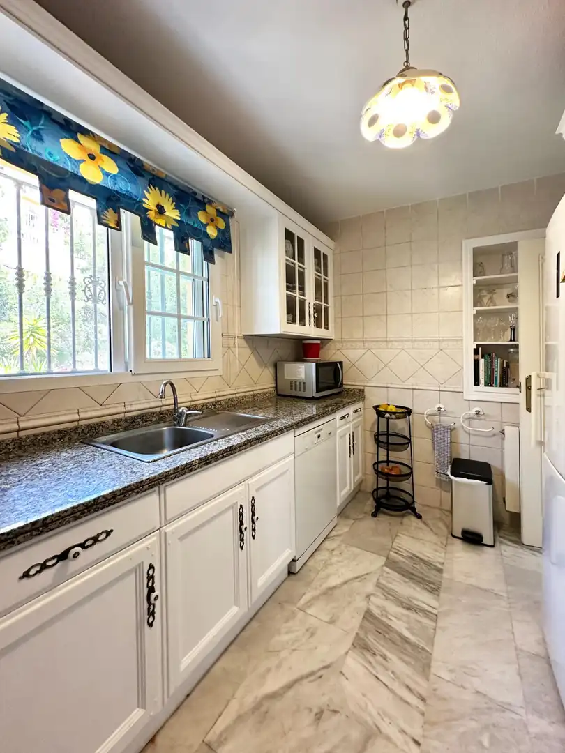 Cocina de Casa adosada en venta en Orihuela con Aire acondicionado, Terraza y Trastero