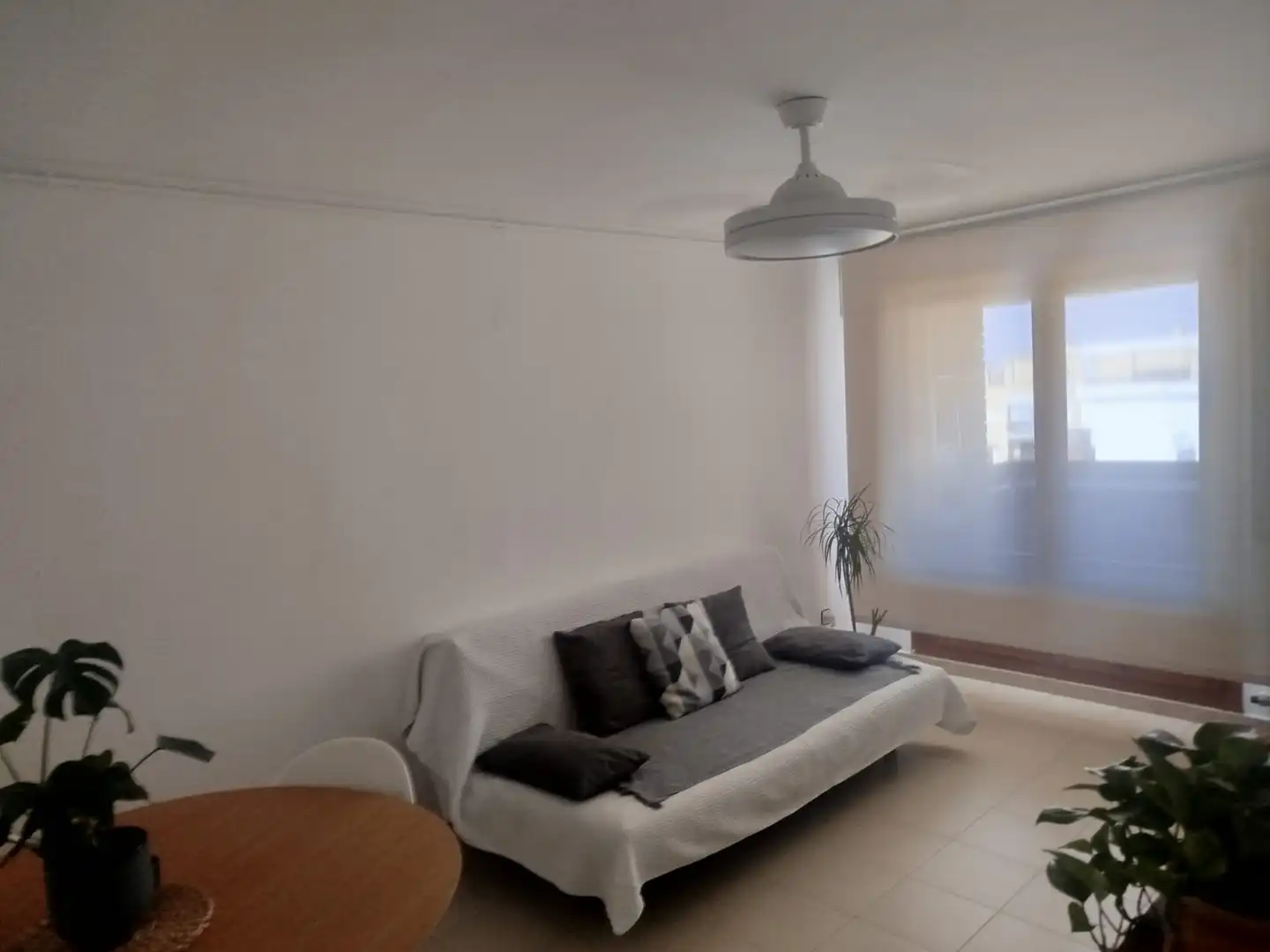 Wohnzimmer von Wohnungen zur Miete in Zaragoza mit Heizung, Möbliert und Ofen