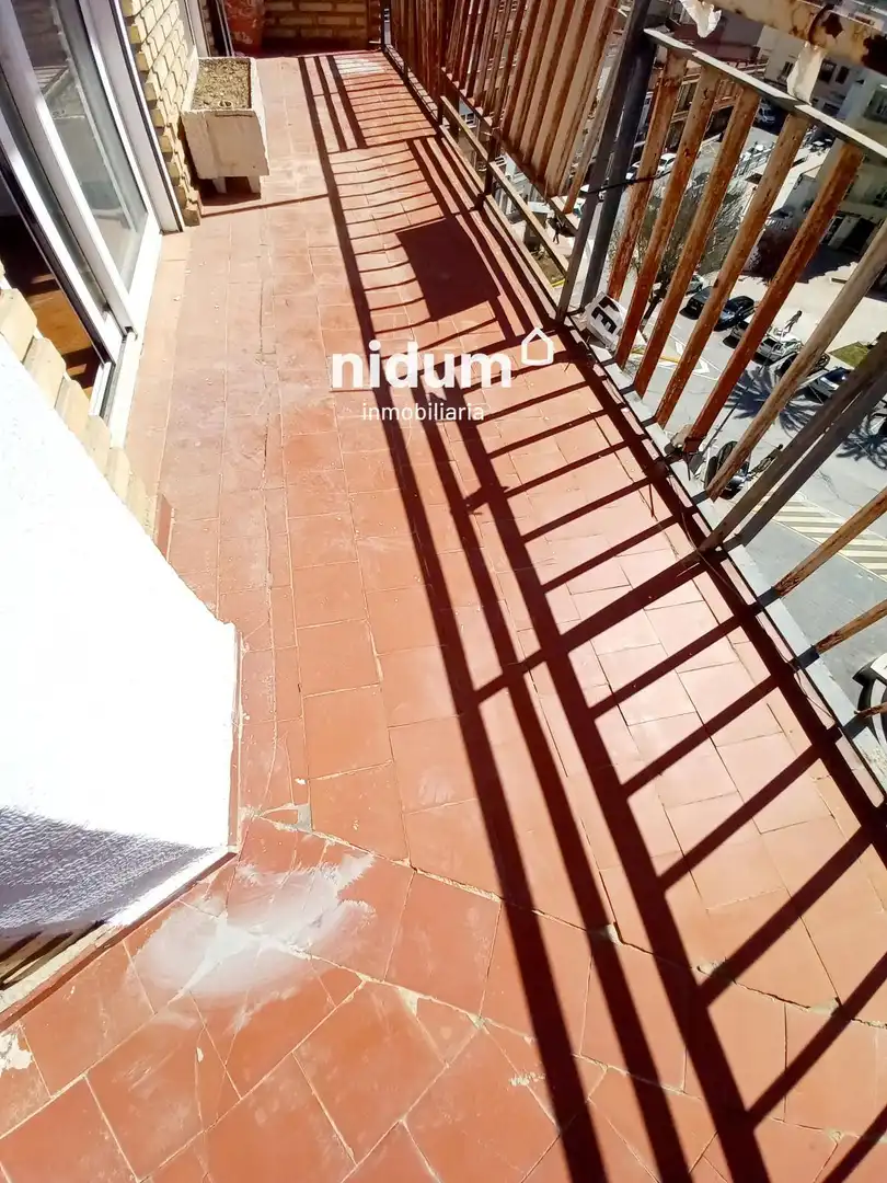 Balcony of Flat for sale in Canals  with Terrace and Balcony