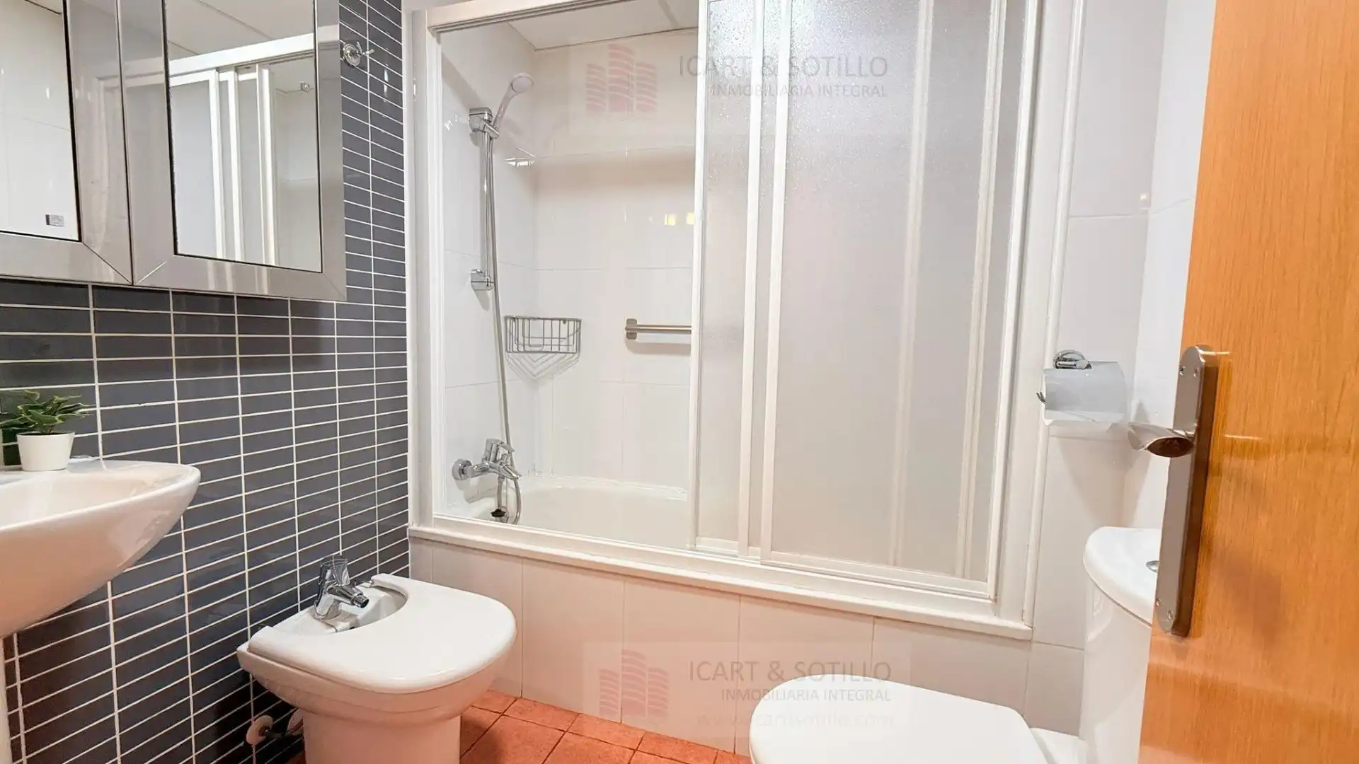 Baño de Piso en venta en Vinaròs con Aire acondicionado, Calefacción y Parquet