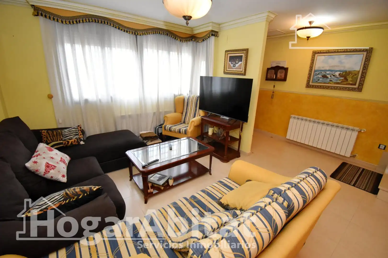 Living room of Detached homes for sale in Almazora / Almassora  with Air Conditioner, Heating and Terrace