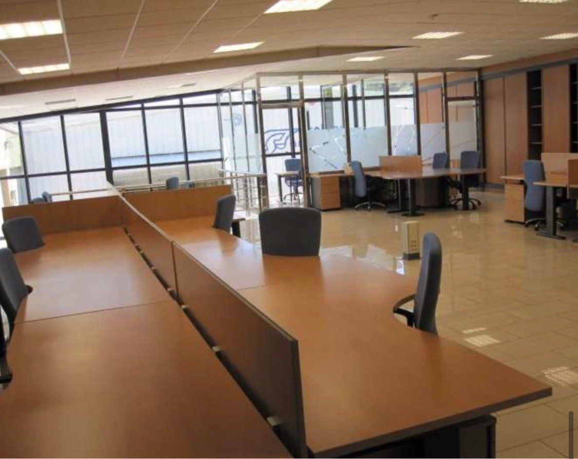 Office to rent in Santander  with Air Conditioner, Heating and Storage room
