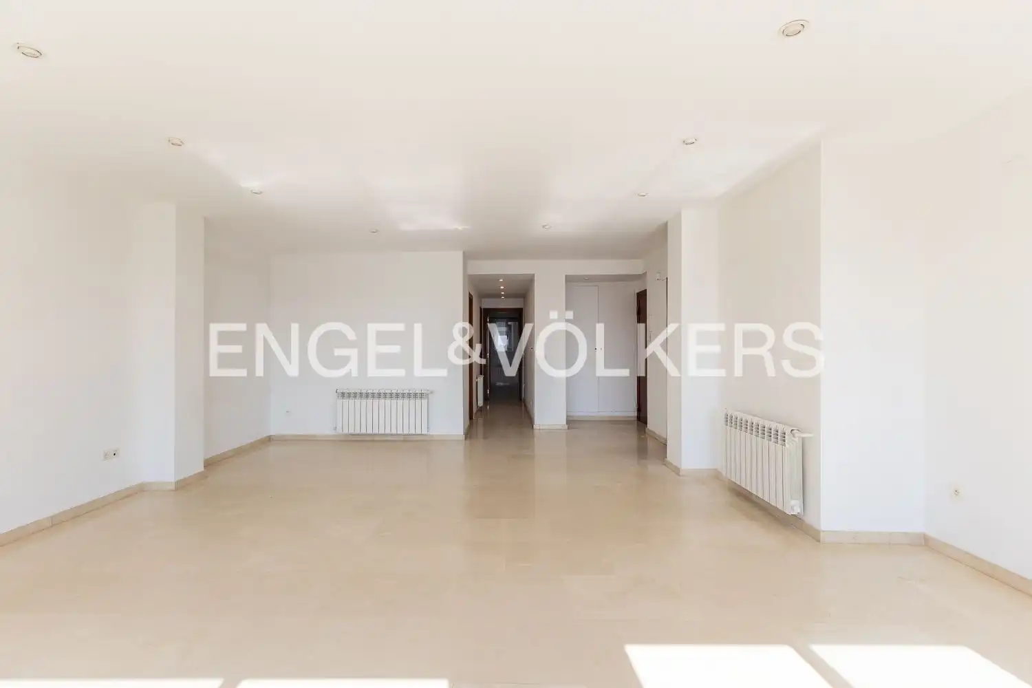 Piso de alquiler en Valencia con Aire acondicionado, Calefacción y Trastero