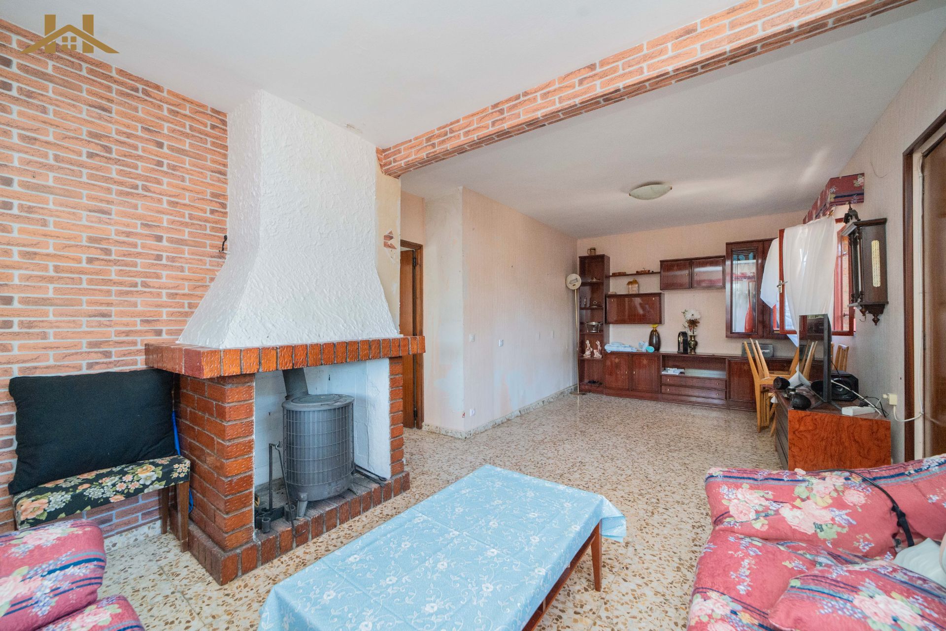 Sala d'estar de Casa o xalet en venda en Santa María de la Alameda amb Jardí privat, Terrassa i Traster
