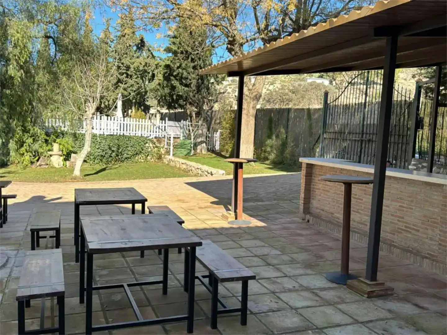 Terrassa de Finca rústica en venda en Gilena amb Aire condicionat i Piscina