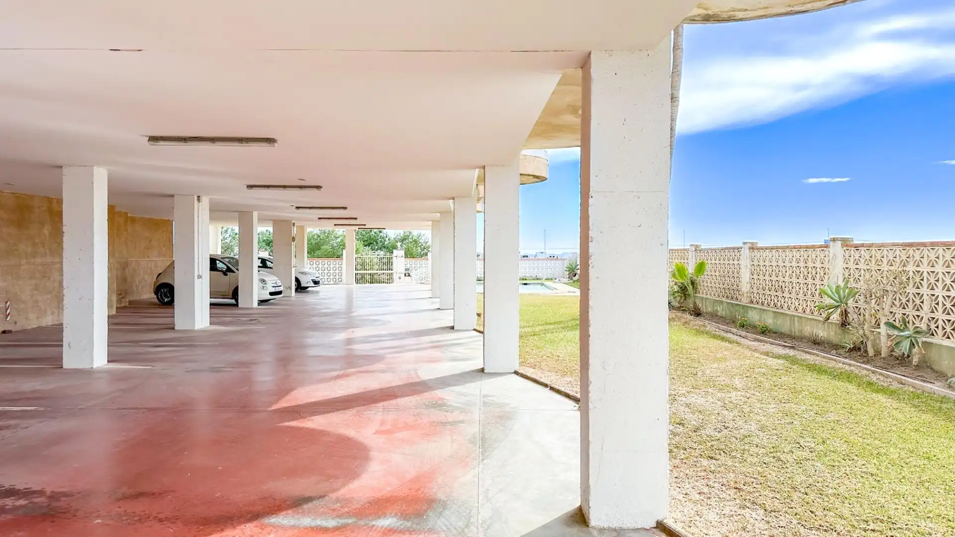 Parking de Piso de alquiler en Málaga con Aire acondicionado, Jardín privado y Terraza