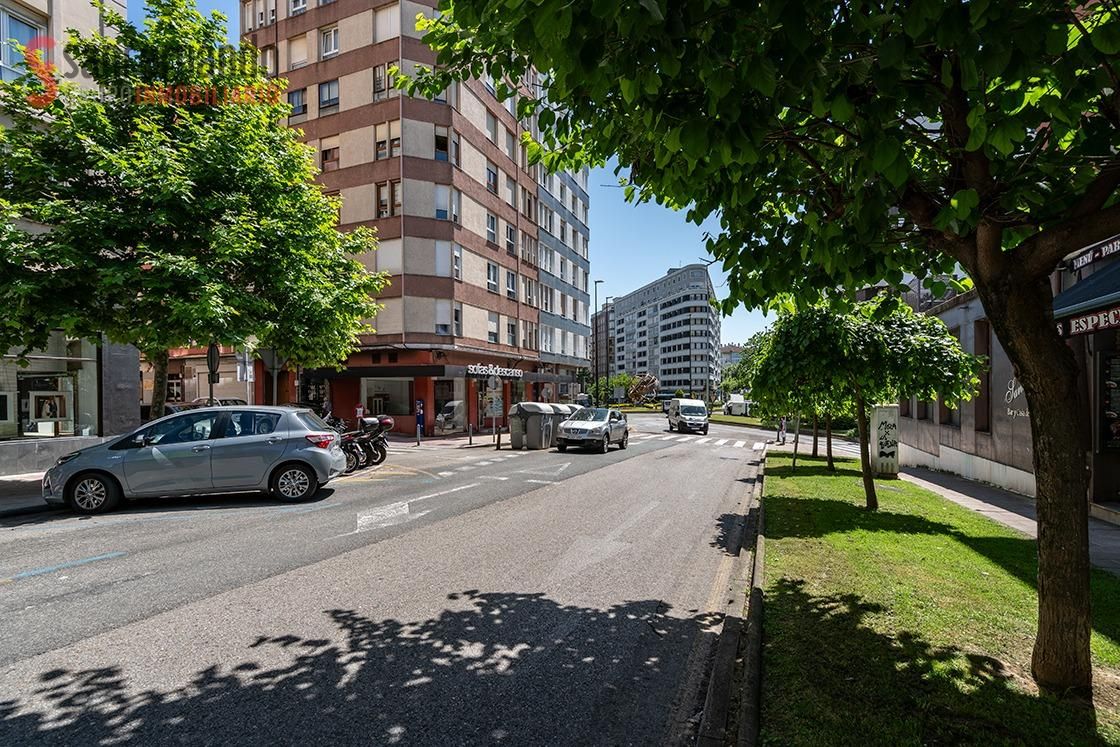 Piso en venta en Calle Division Azul, Cuatro Caminos, Santander