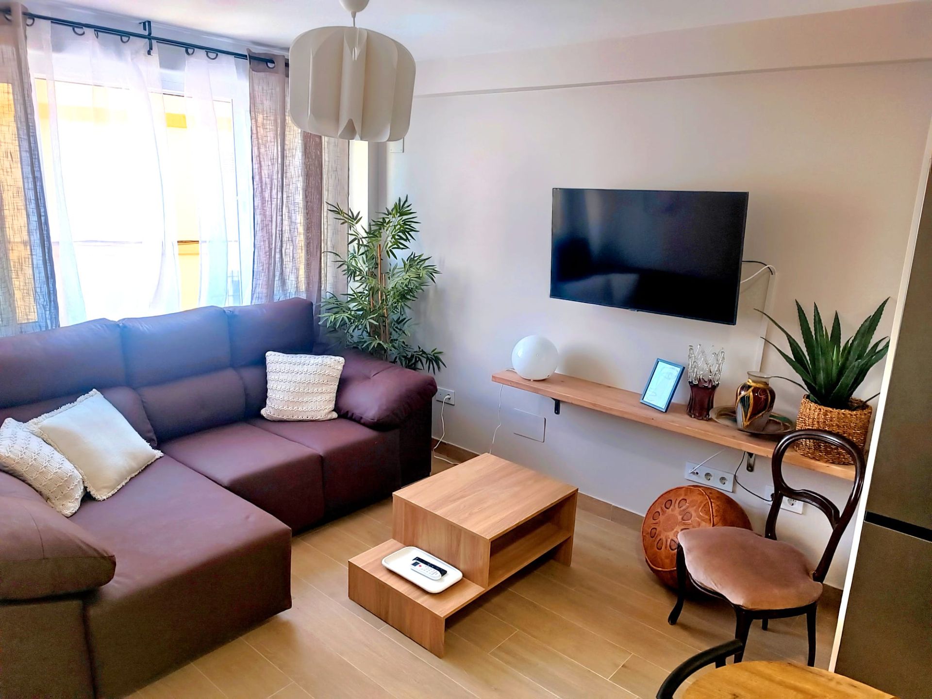 Sala d'estar de Apartament de lloguer en Fuengirola amb Aire condicionat, Calefacció i Moblat