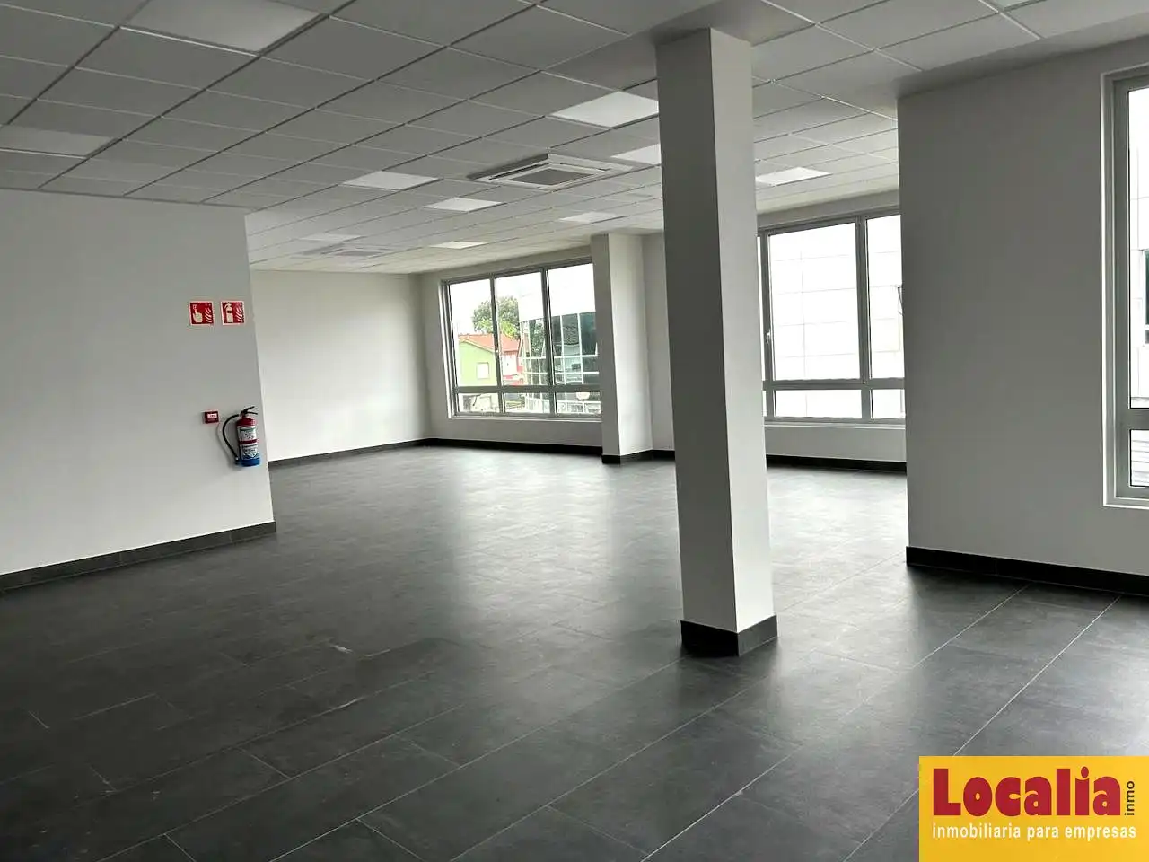 Oficina amb ascensor de lloguer a Barrio El Crucero, imagen 2