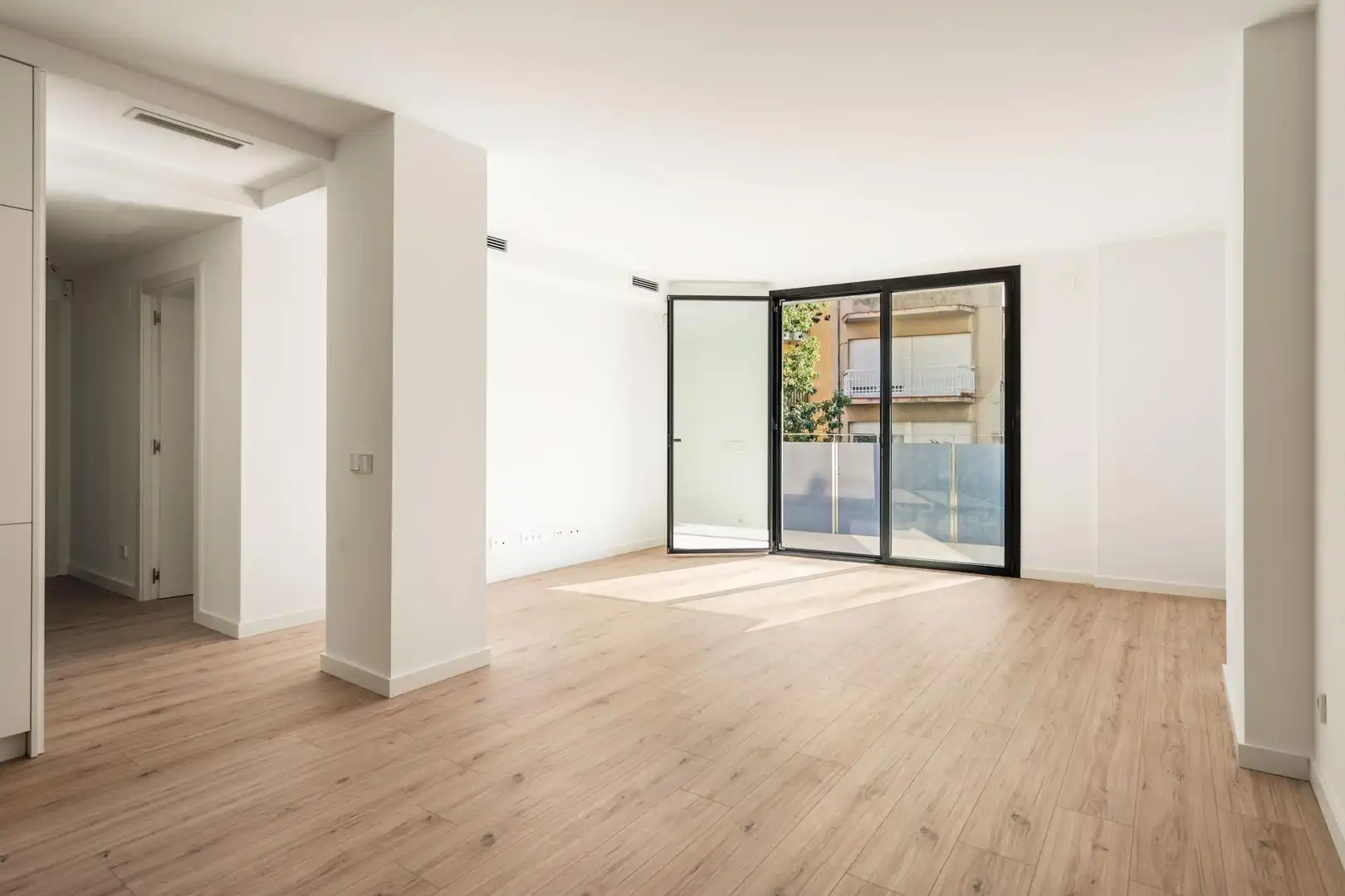Wohnung zum Verkauf in Badalona mit Klimaanlage, Parkett und Abstellraum