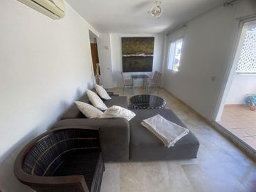 Piso con balcón en venta en Calle Montemar 1