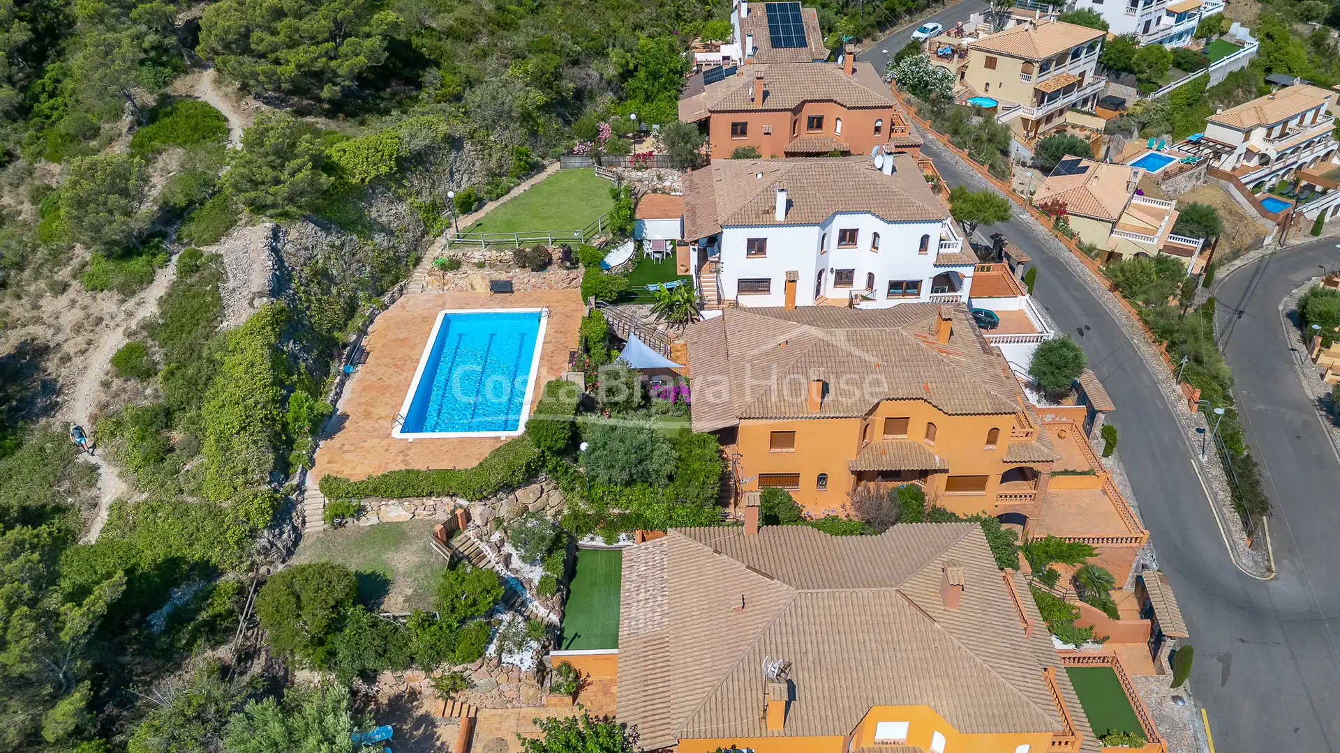 Vista exterior de Casa adosada en venda en Begur amb Aire condicionat, Calefacció i Jardí privat