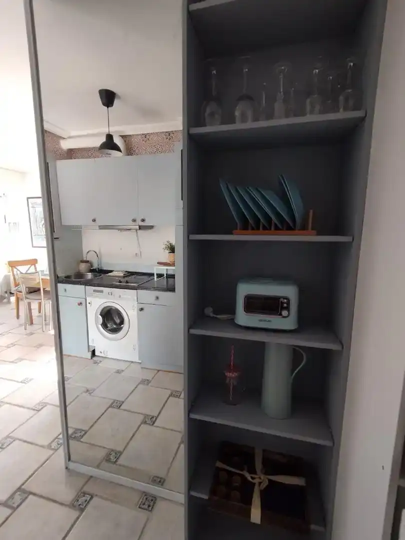 Cocina de Apartamento de alquiler en Laredo con Amueblado, Lavadora y Microondas