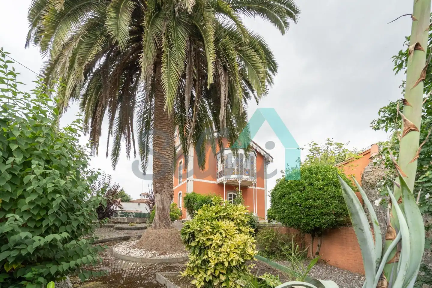 Vista exterior de Casa o chalet en venta en Ribera de Arriba con Jardín privado, Terraza y Balcón