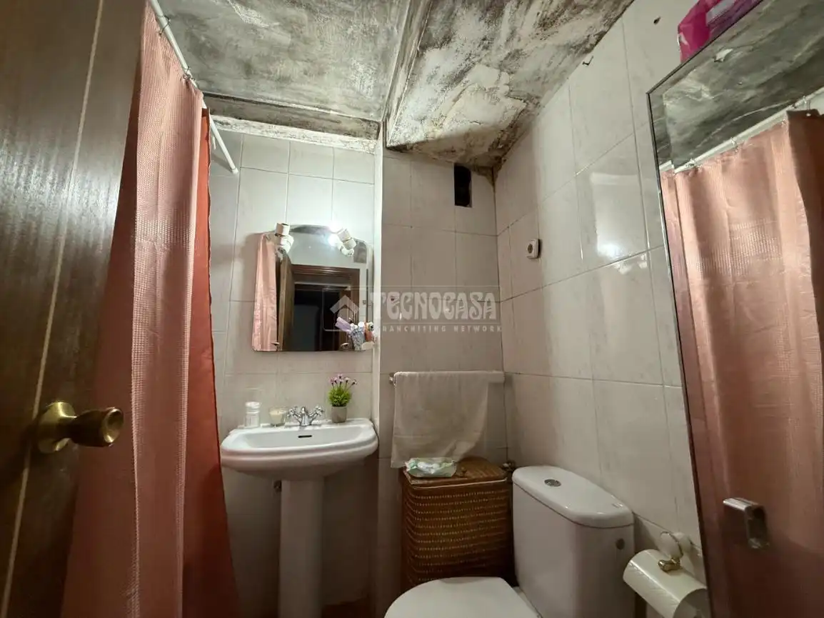 Baño de Piso en venta en Alcalá de Henares con Calefacción