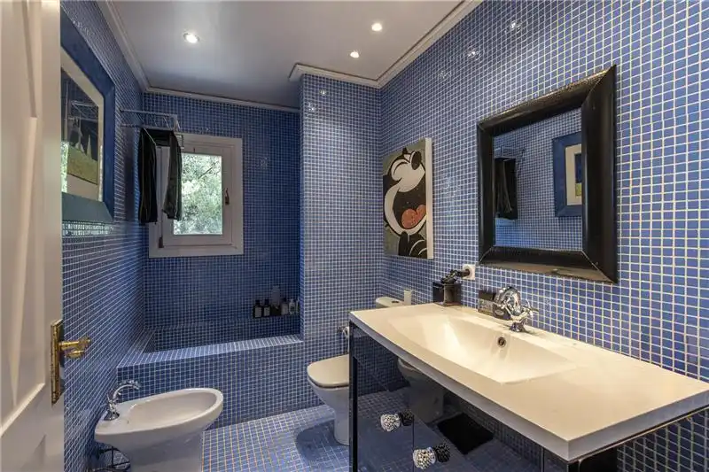 Bathroom of Houses for sale in Calvià  with Air Conditioner, Heating and Private garden