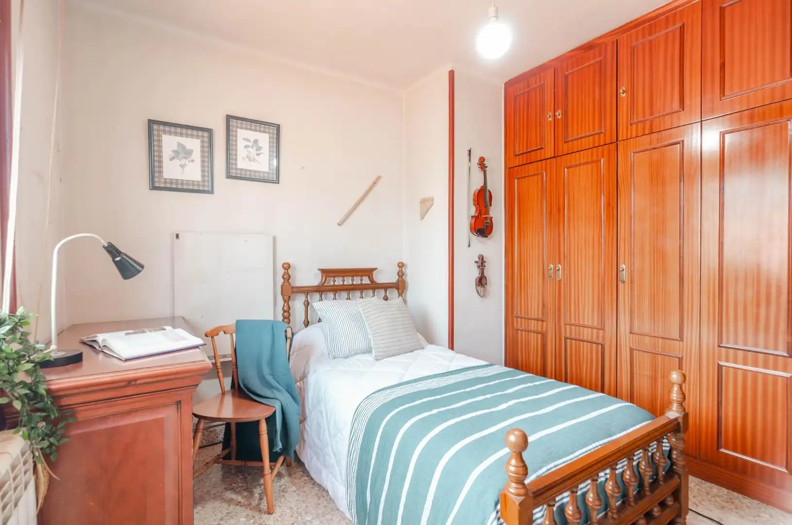 Habitación de Ático en venta en Mieres (Asturias) con Calefacción y Terraza