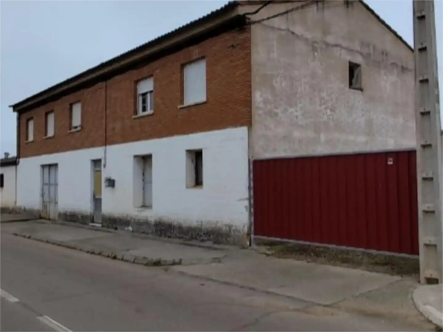 Vista exterior de Piso en venta en Monfarracinos