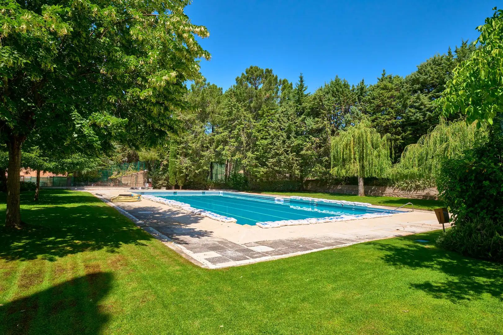 Schwimmbecken von Wohnung zum Verkauf in Collado Mediano mit Heizung, Terrasse und Abstellraum