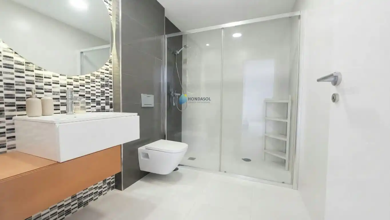 Baño de Casa o chalet en venta en La Manga del Mar Menor con Aire acondicionado, Jardín privado y Terraza