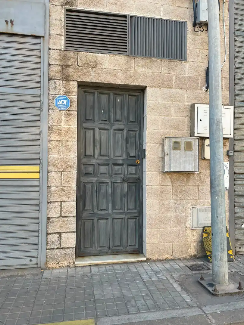 Local comercial en alquiler en Polirrosa Poligono Industrial Polirrosa 35, imagen 3