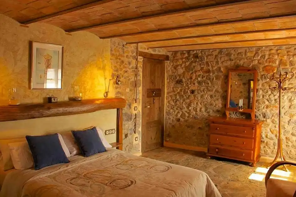 Habitación de Casa o chalet en venta en Sales de Llierca con Calefacción, Jardín privado y Terraza