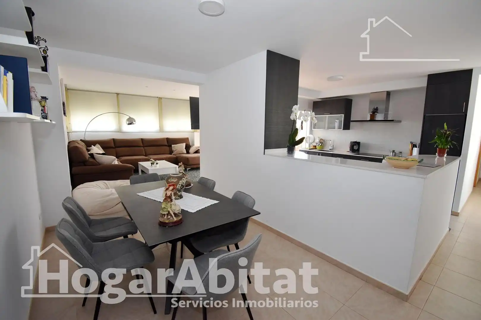 Wohnzimmer von Dachboden zum Verkauf in Burriana / Borriana mit Klimaanlage, Heizung und Terrasse