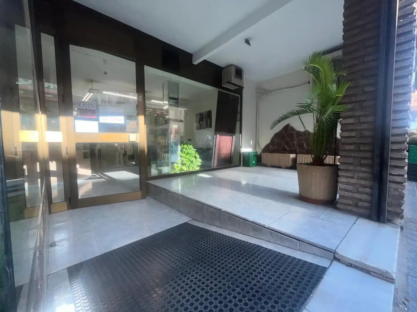 Local en venta en Calle de Lorenzo Ferreira, Santa Rosa - Valdeolleros