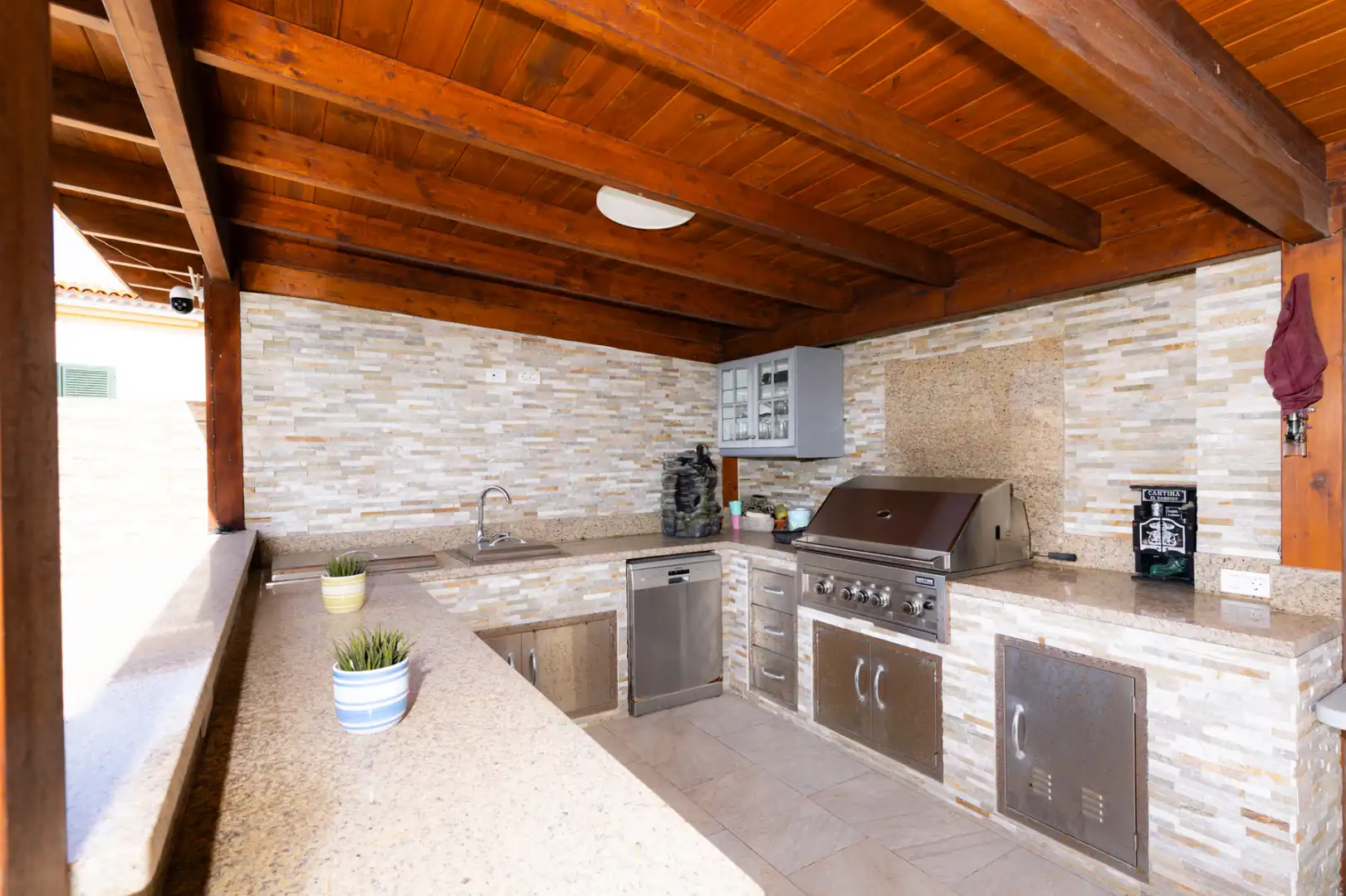 Cuina de Casa adosada en venda en San Cristóbal de la Laguna amb Aire condicionat, Jardí privat i Parquet