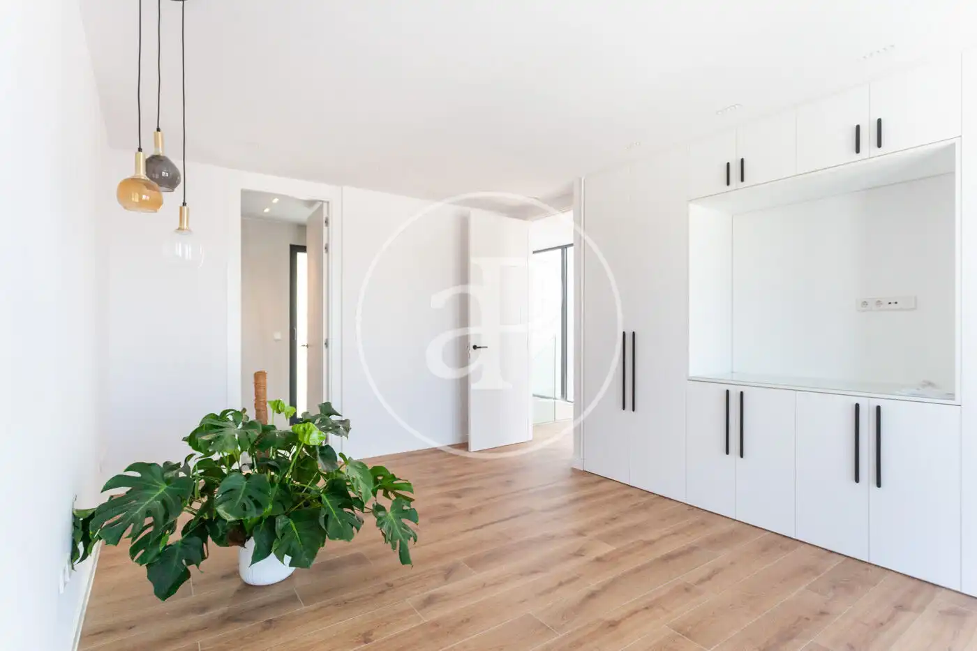 Casa aparellada amb piscina en venda a C. Tallín, imagen 35