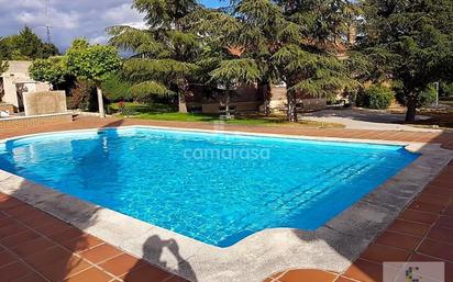 Piscina de Casa o xalet en venda en Ávila Capital amb Terrassa i Piscina