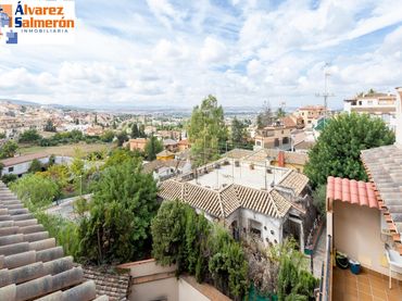 Attique avec ascenseur à vendre à Barrio de la Vega