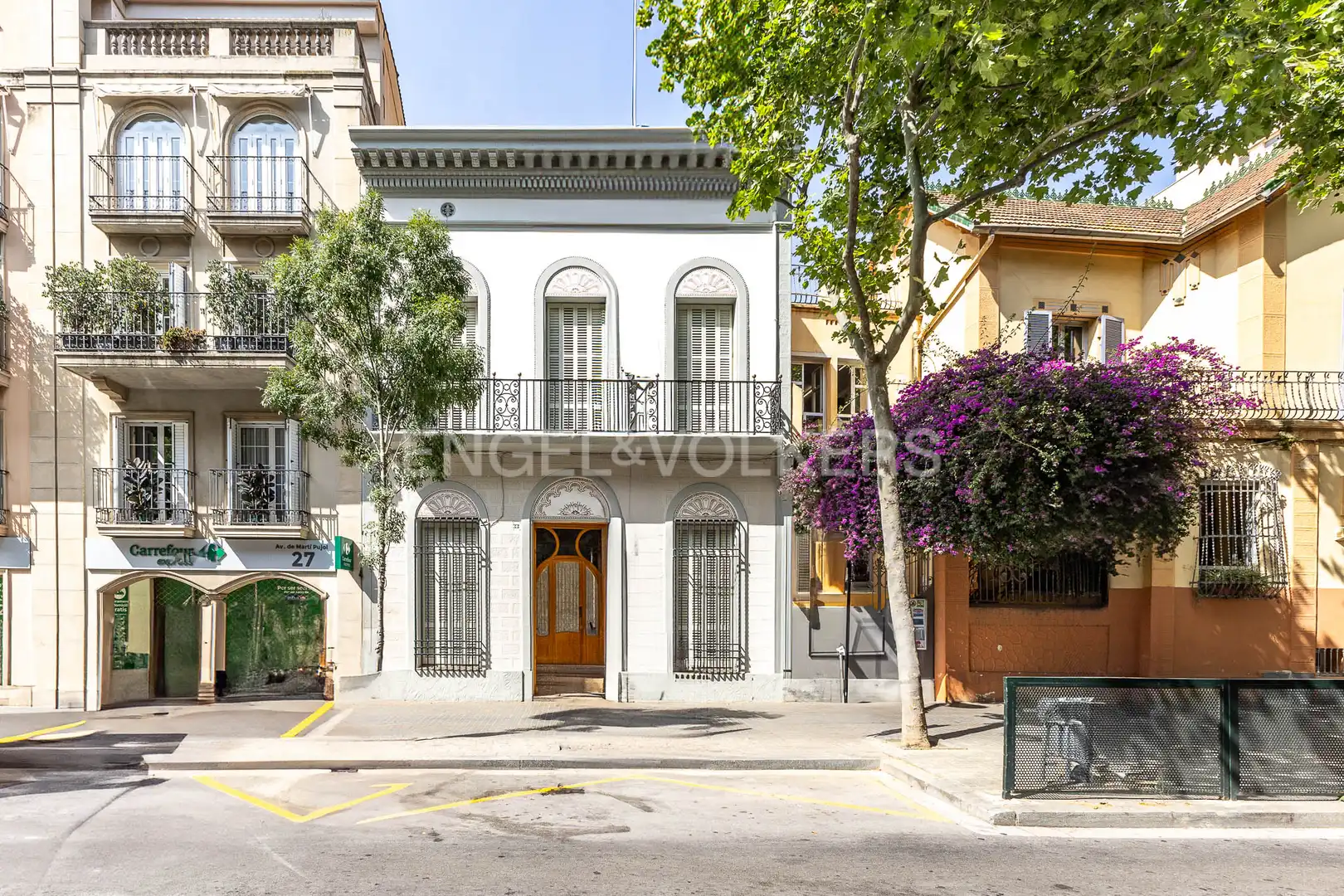 Vista exterior de Casa o xalet de lloguer en Badalona amb Aire condicionat, Calefacció i Jardí privat