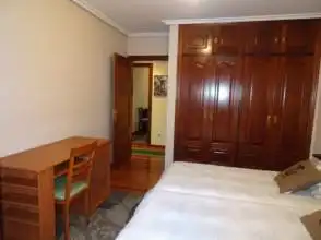 Bedroom of Flat for rent in Gijón   with Heating, Parquet flooring and Terrace