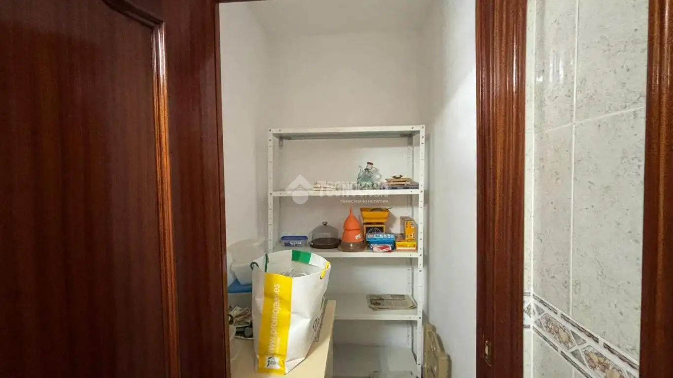 Piso en venta en Jaén con Balcón
