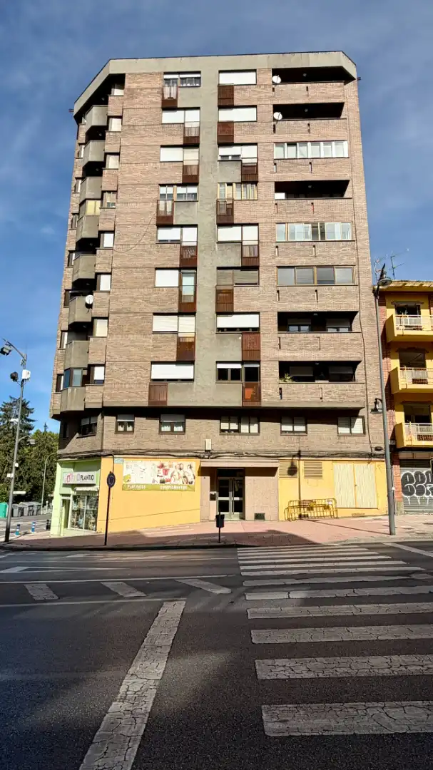 Appartamento con ascensore in vendita a Avenida Astorga 1, imagen 2