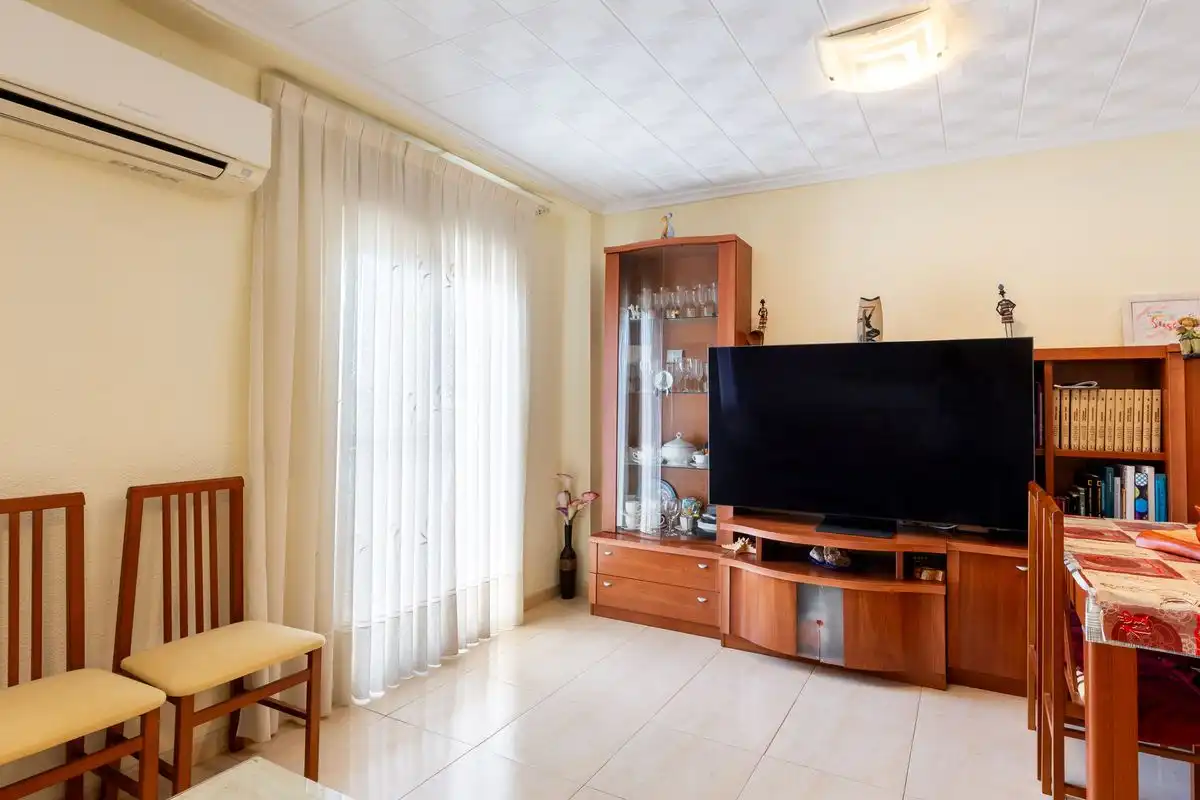 Wohnzimmer von Wohnung zum Verkauf in Moncada mit Heizung, Terrasse und Balkon