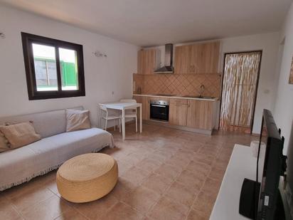 Sala d'estar de Pis en venda en Tías amb Terrassa