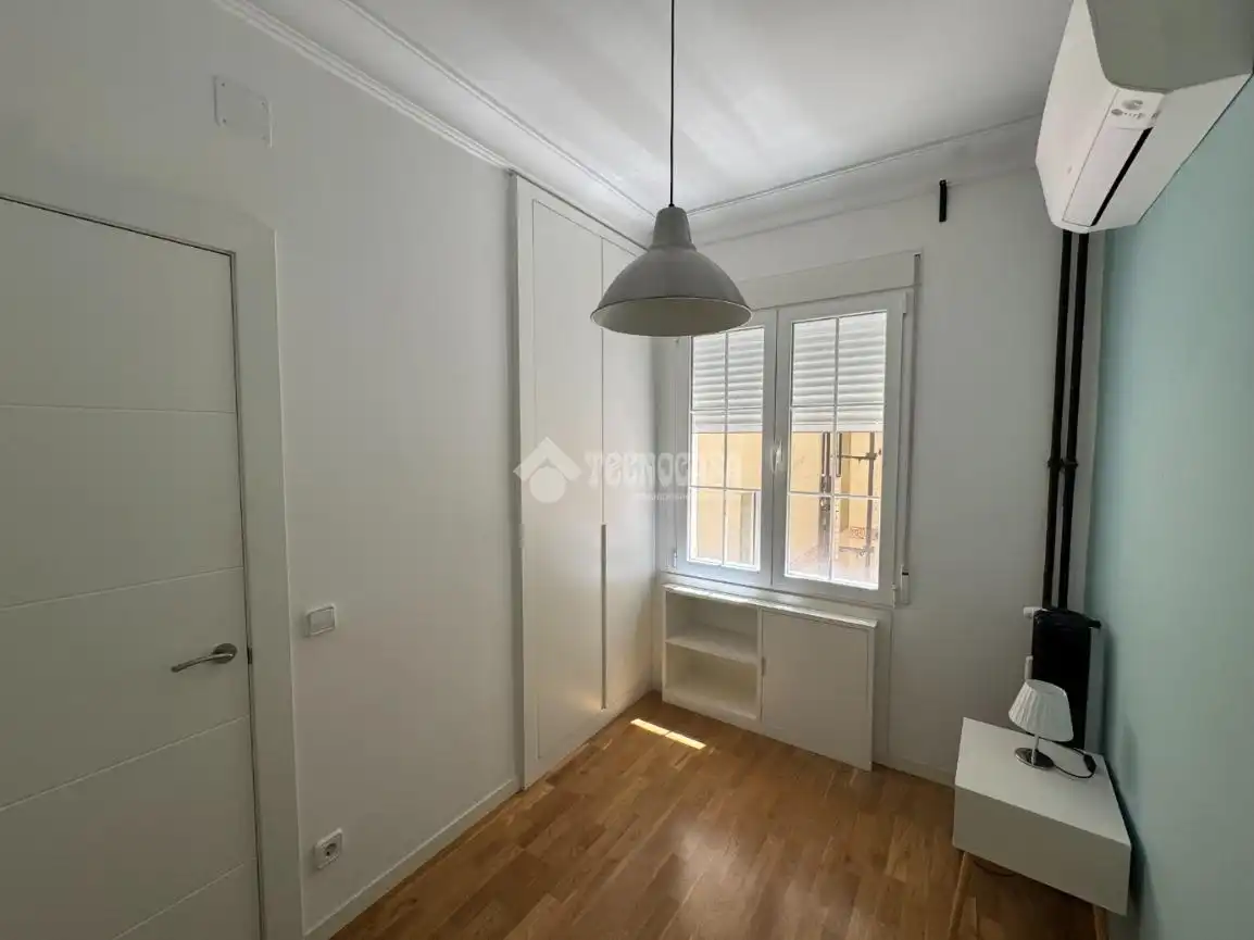 Schlafzimmer von Wohnung zur Miete in Madrid mit Klimaanlage, Heizung und Parkett