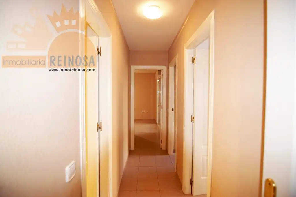 Ground floor with lift for sale in Avenida del Golf, imagen 17