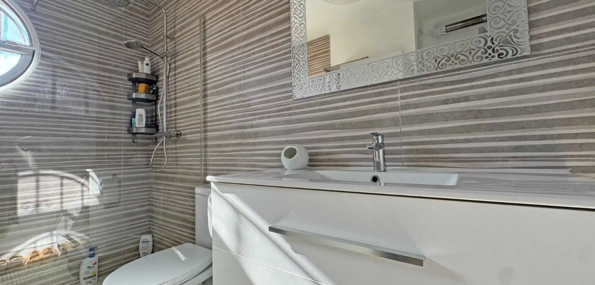 Badezimmer von Country house zum Verkauf in Orihuela mit Privatgarten, Terrasse und Abstellraum