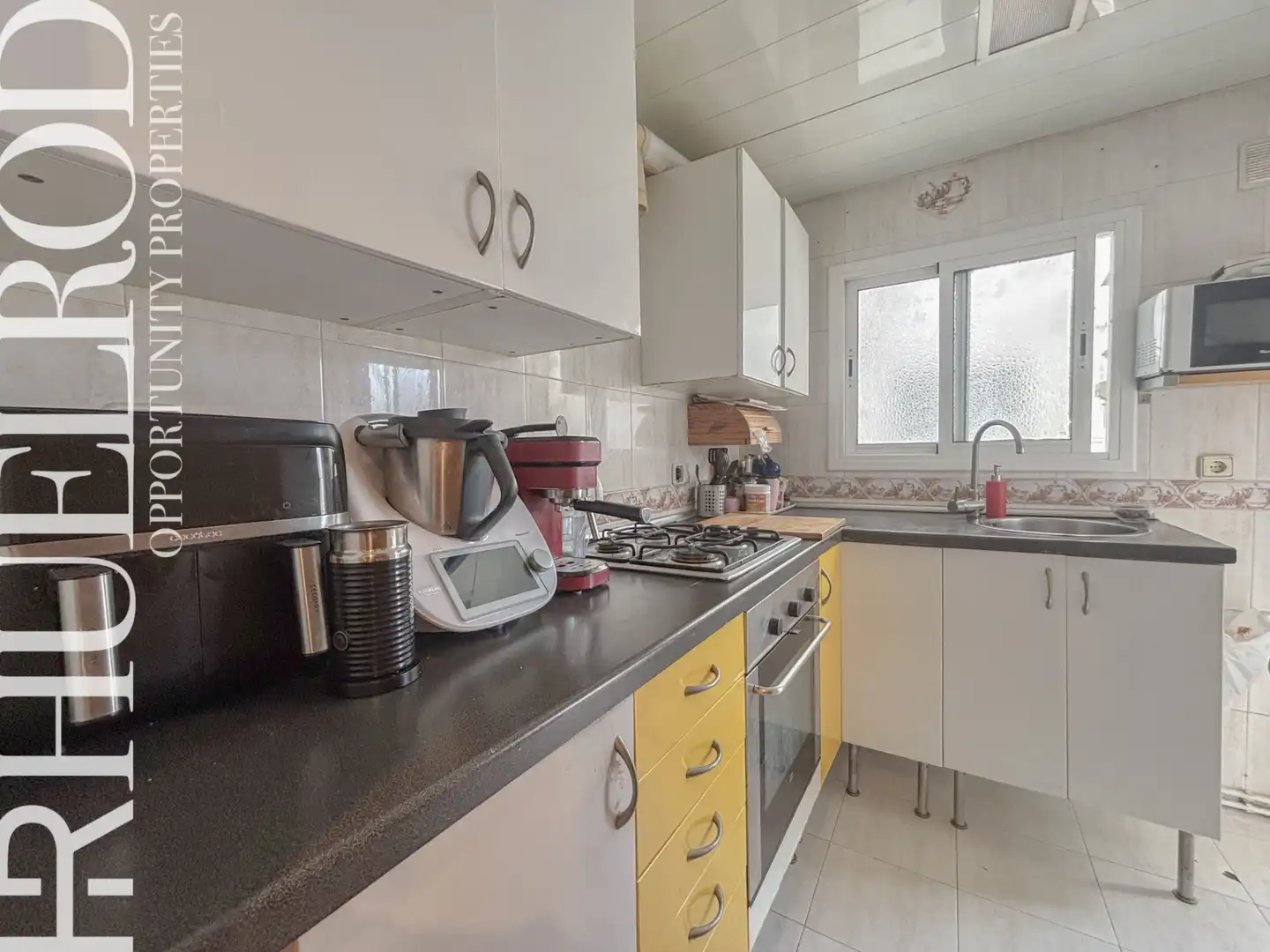 Cocina de Piso en venta en Santa Coloma de Gramenet con Calefacción, Parquet y Amueblado