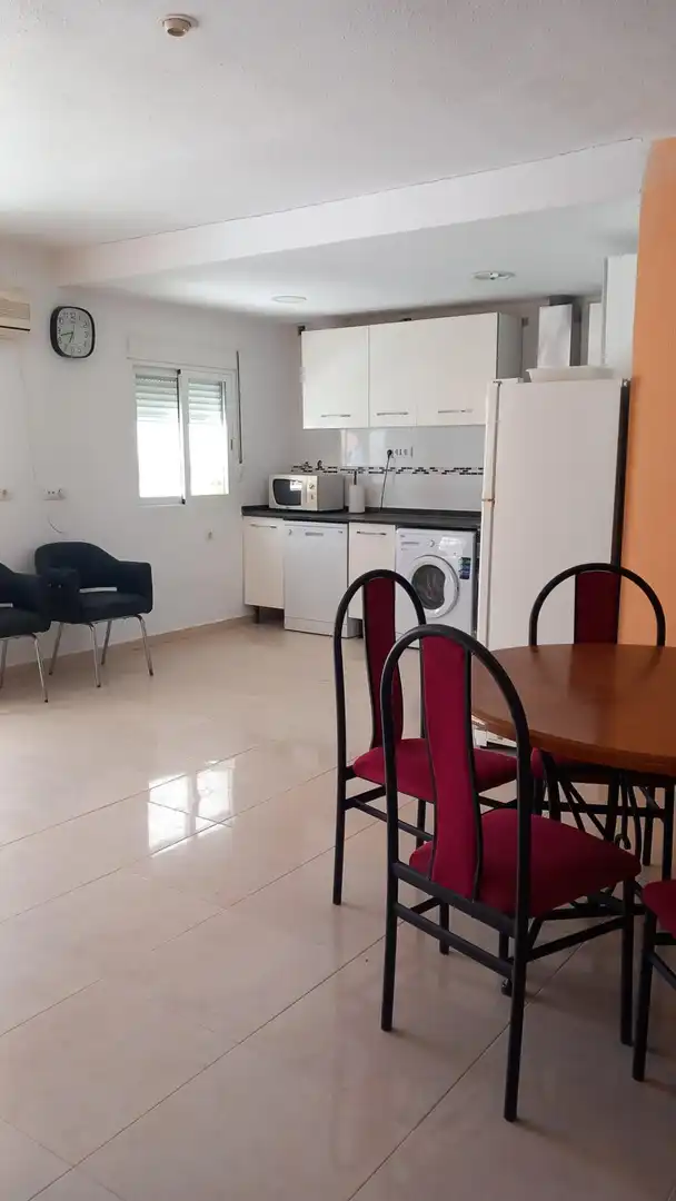 Mini appartamento con terrazza in vendita a Calle Calle Peruga 136, imagen 2