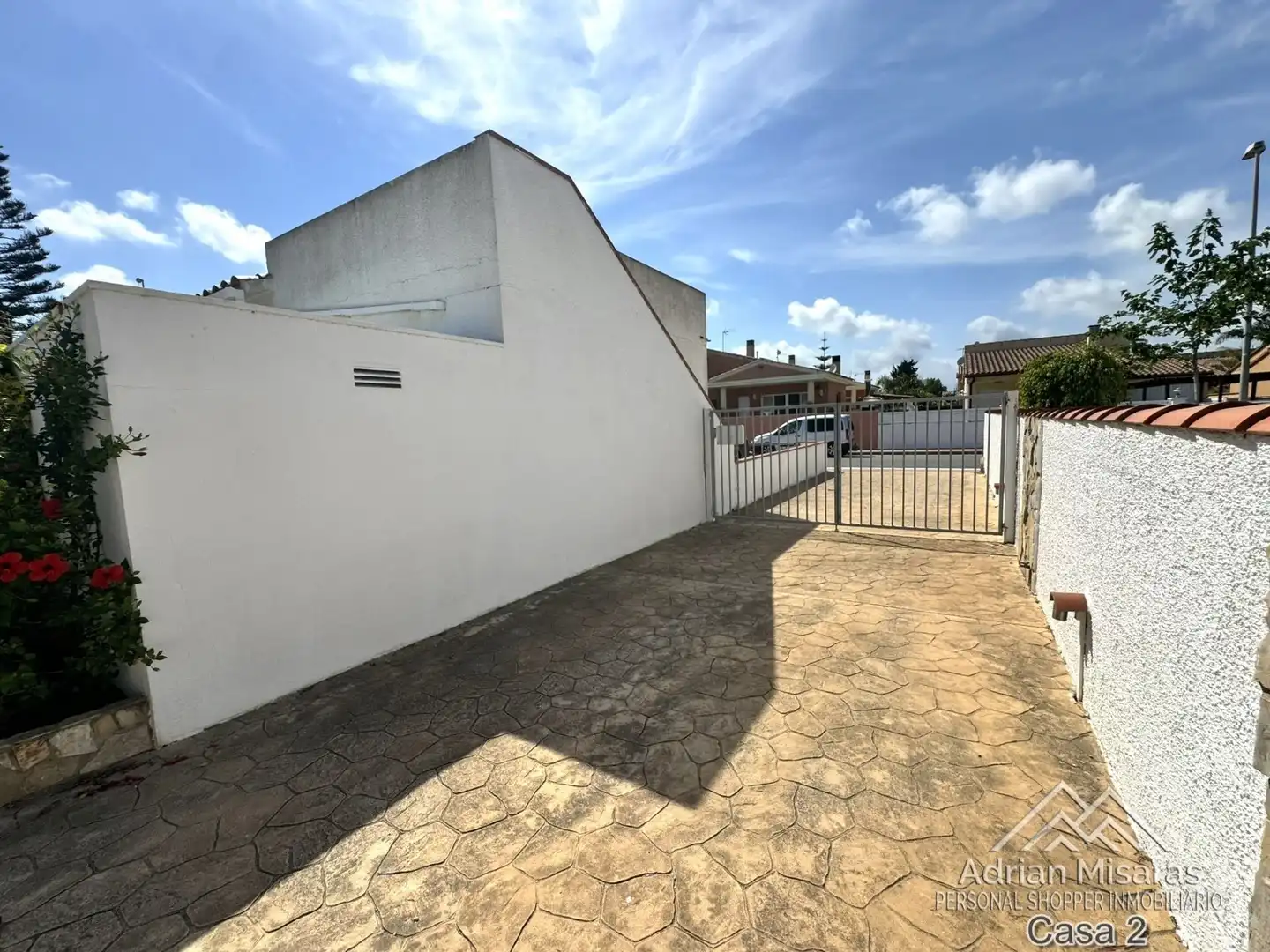 Vista exterior de Casa o chalet en venta en Deltebre con Aire acondicionado, Piscina y Amueblado