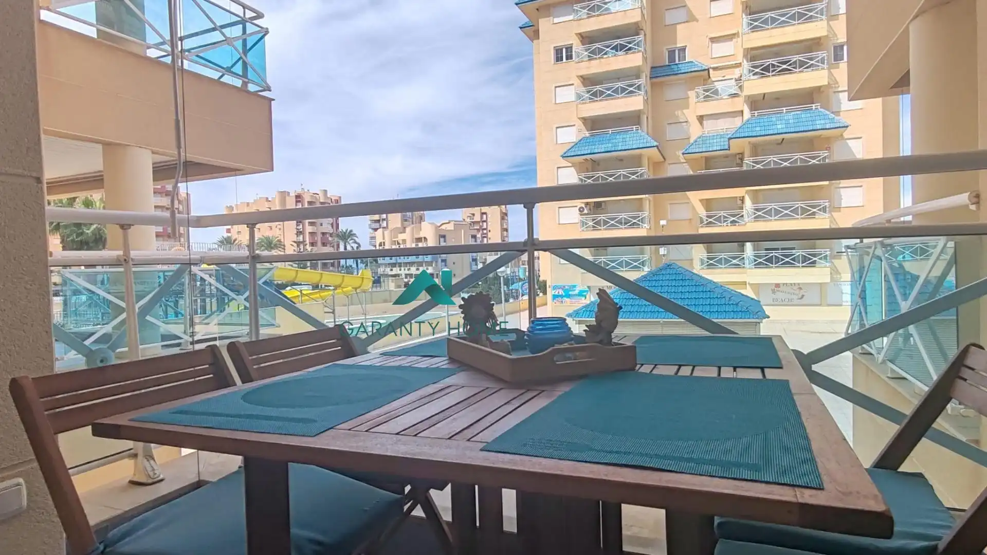 Terraza de Apartamento en venta en La Manga del Mar Menor con Aire acondicionado, Jardín privado y Terraza